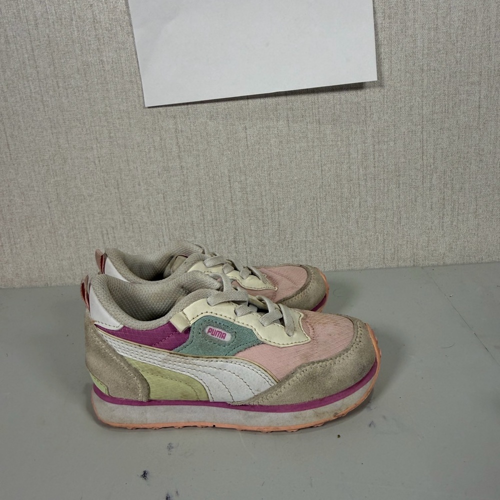Kids Puma Shoes Size 9c
